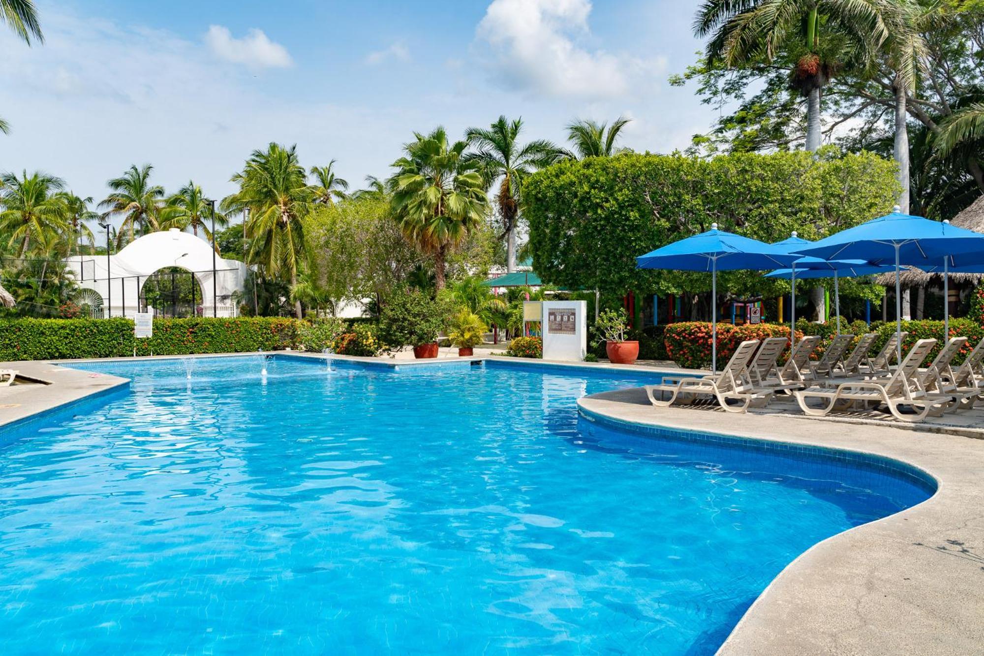 Hotel Castillo Huatulco & Beach Club Санта-Крус-Уатулько Екстер'єр фото